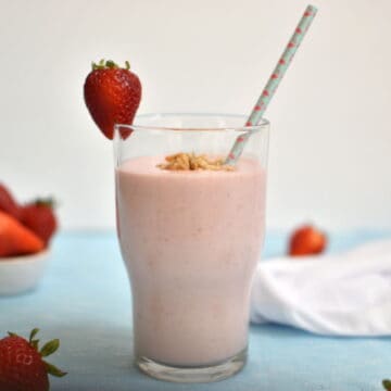 Healthy strawberry smoothie