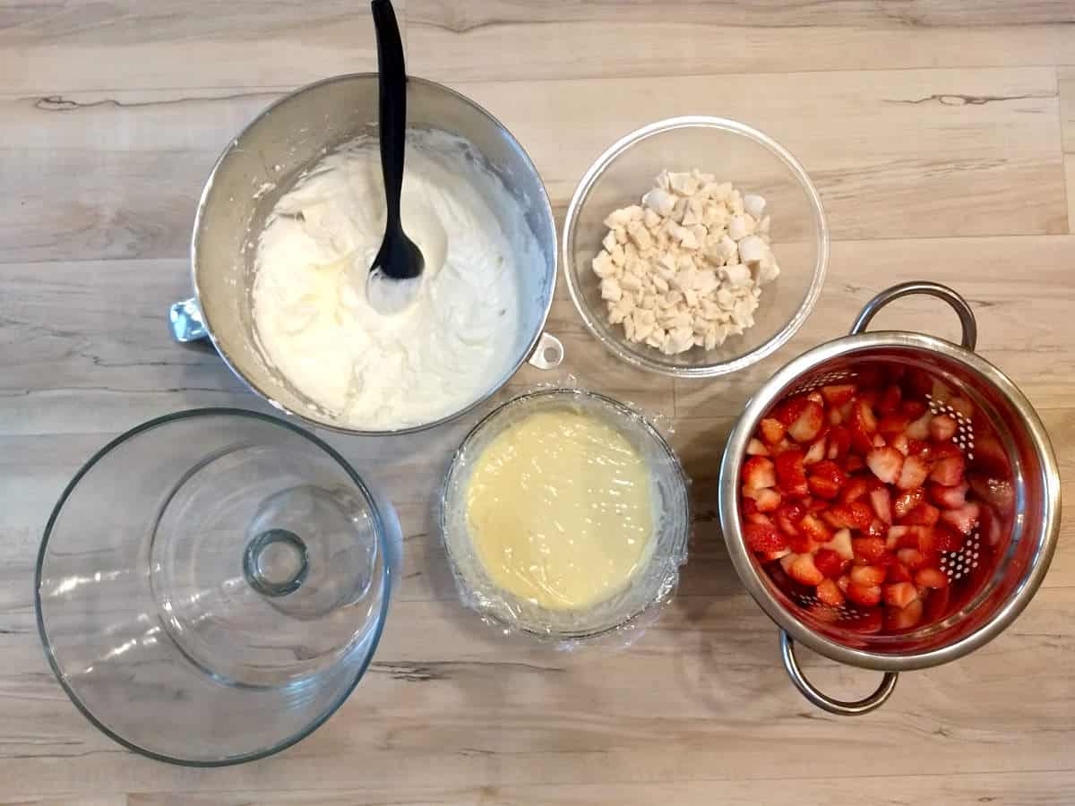 Ingredients for strawberry trifle