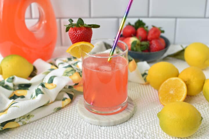 Strawberry Pink Lemonade - Simple Living Recipes